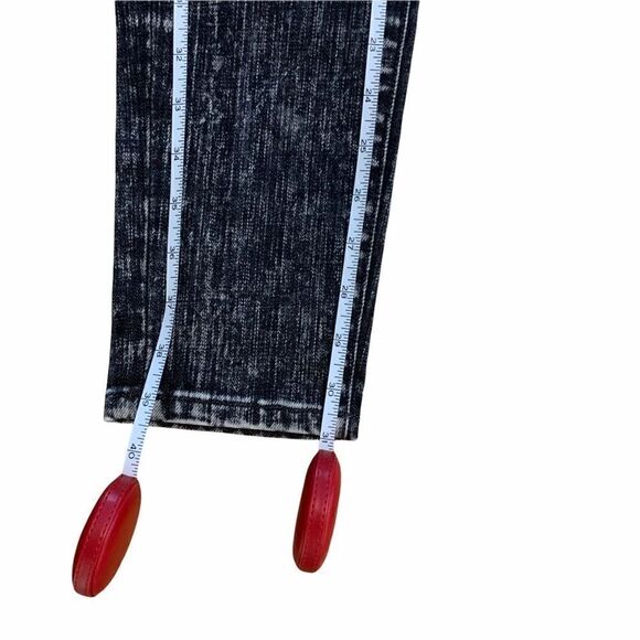 NWOT Kova & T Acid washed Sandy jeans - Picture 8 of 10